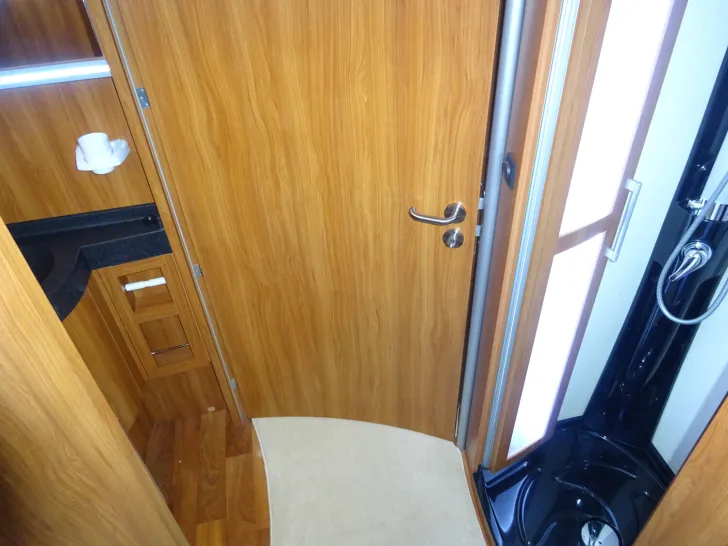 Fahrzeugbild Dethleffs Globetrotter XXL Premium Liner I 9950 Schaltgetriebe/ AHK #15