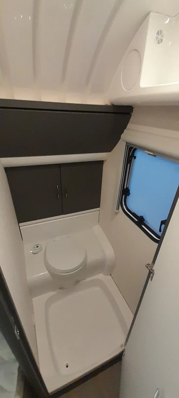 Fahrzeugbild Hobby Excellent Edition 560 KMFe -Kinderbett 3-stöckig #12