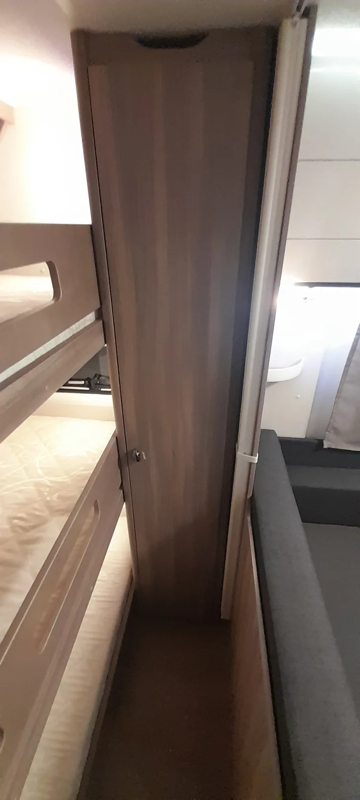 Fahrzeugbild Hobby Excellent Edition 560 KMFe -Kinderbett 3-stöckig #15