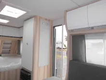 Fahrzeugbild Hobby De Luxe 460 UFe 2026 1500kg. Ambiente #8