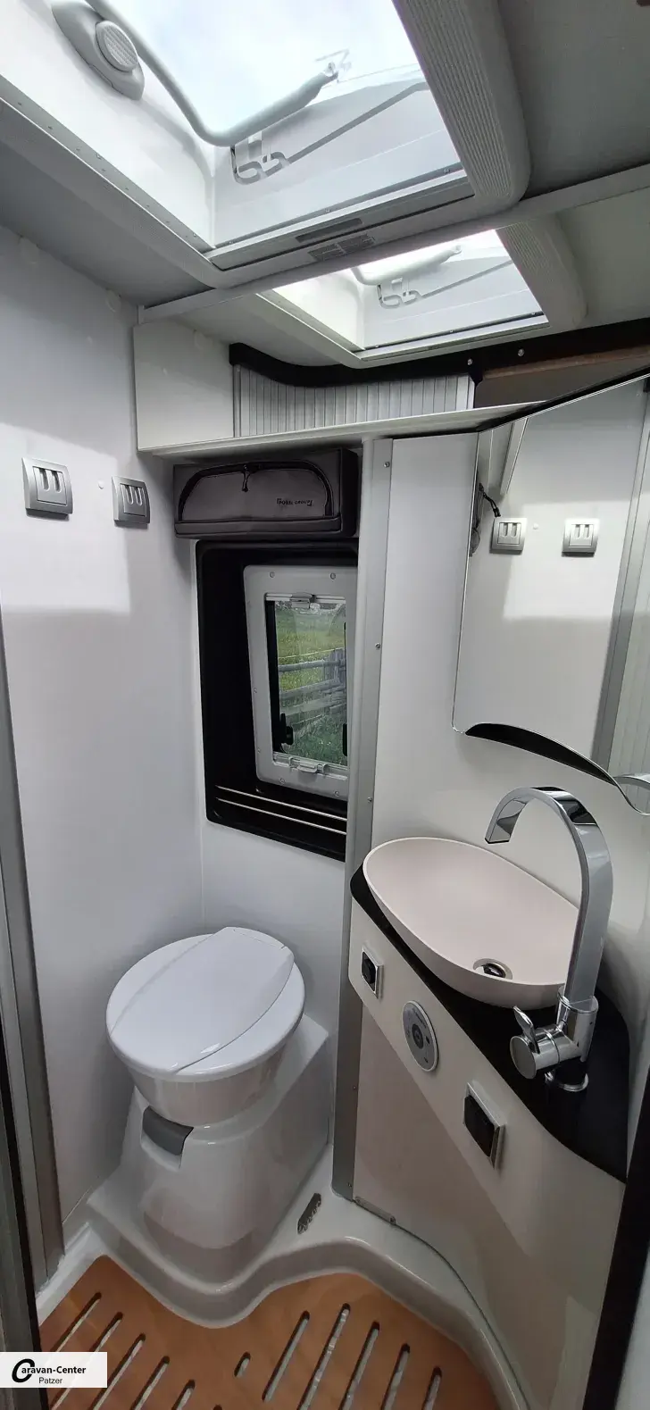 Fahrzeugbild Globecar Summit 640 #11