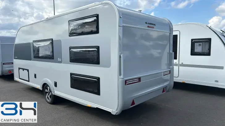 Schräg Hinten Adria Altea 552 PK 60Y Selection