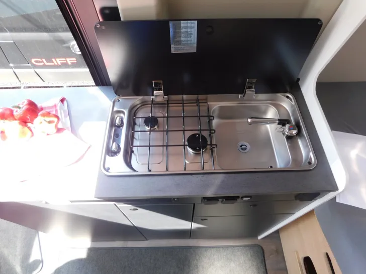 Fahrzeugbild Sunlight Cliff X 600 Maxi-Chassis, Schwenkbad, Skyroof #10