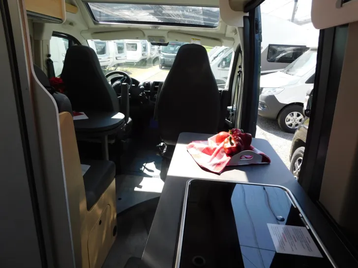 Fahrzeugbild Sunlight Cliff X 600 Maxi-Chassis, Schwenkbad, Skyroof #15