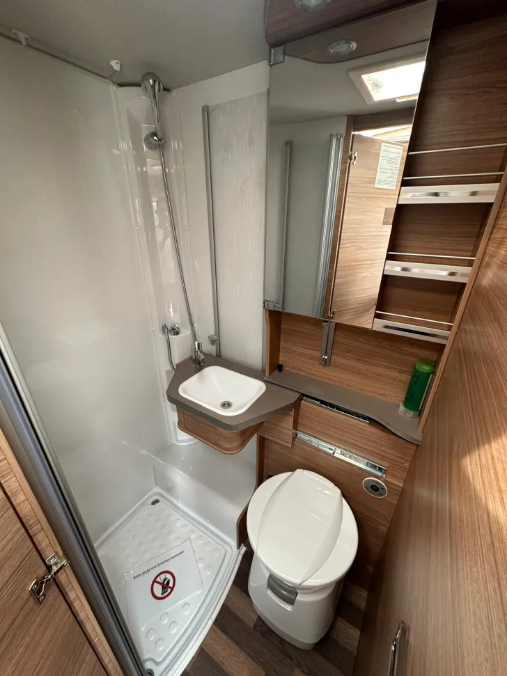 Fahrzeugbild Weinsberg CaraCore 650 MEG Vorführer  - TOP Angebot #13