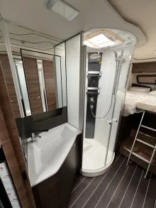 Fahrzeugbild Knaus Sun I 900 LEG Verfügbar 11/26 #12
