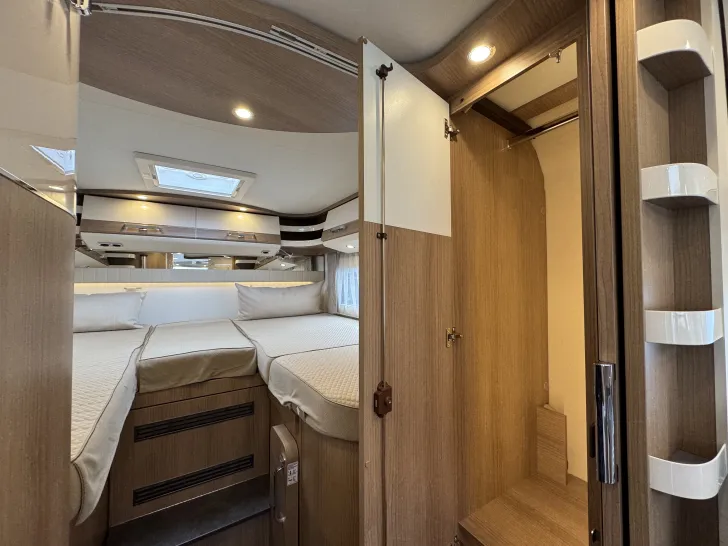 Fahrzeugbild Malibu I 460 LE #11