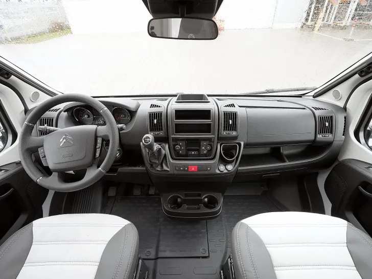 Fahrzeugbild Sunlight VAN ADVENTURE ED V 66 #11