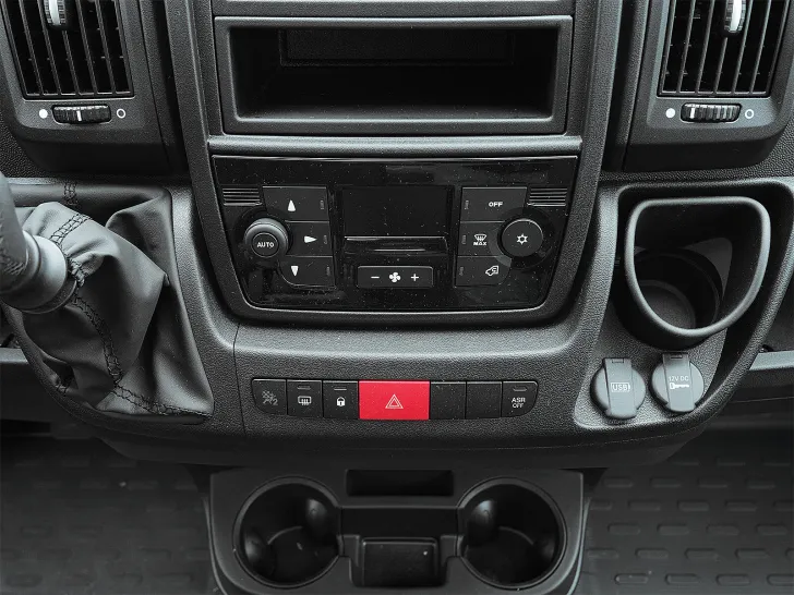 Fahrzeugbild Sunlight VAN ADVENTURE ED V 66 #13