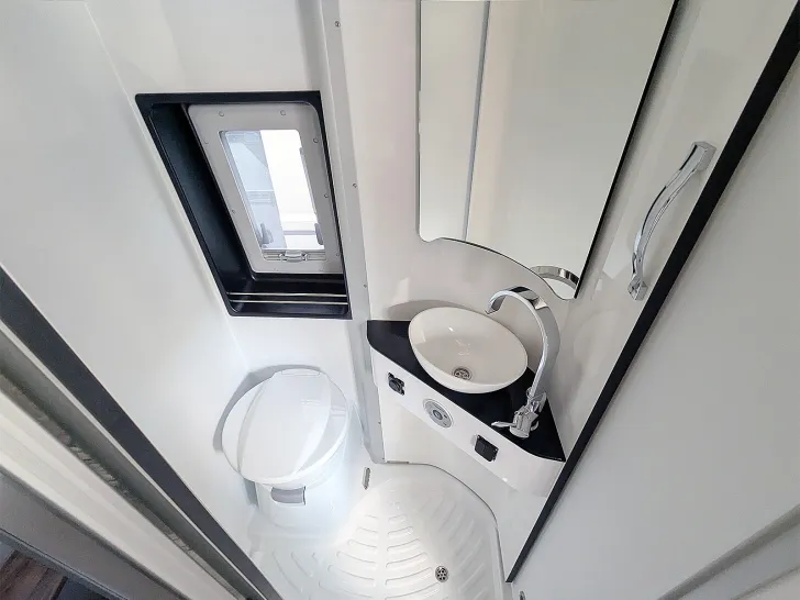 Fahrzeugbild Pössl H-LINE SUMMIT 640 SHINE #11