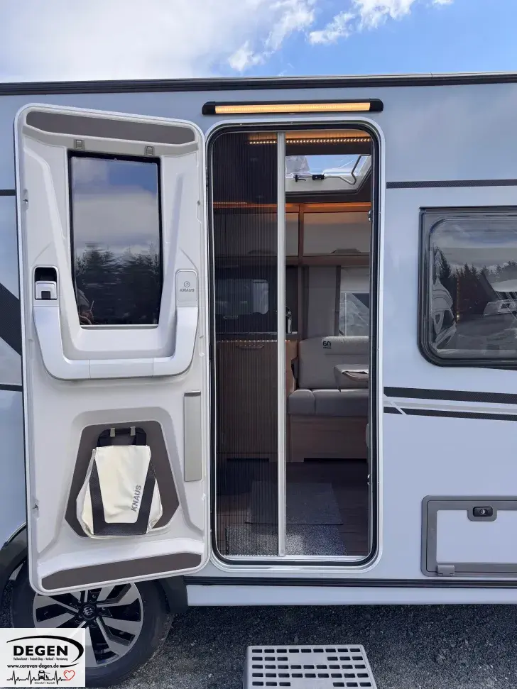 Fahrzeugbild Knaus Südwind 500 UF 60 YEARS Serviceklappe VR, Mono CS #6