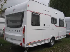 Bild 4 Bürstner Premio Life 430 TS Ausstellfenster Bug