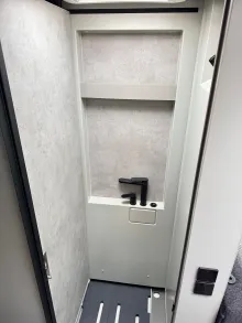 Fahrzeugbild Niesmann + Bischoff iSmove 6.9 E Winter-P. / Dachkl. / Zerhacktoil. #16