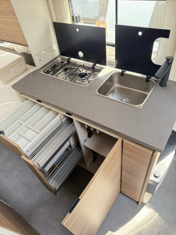 Fahrzeugbild Dethleffs Nomad 460 EL #10