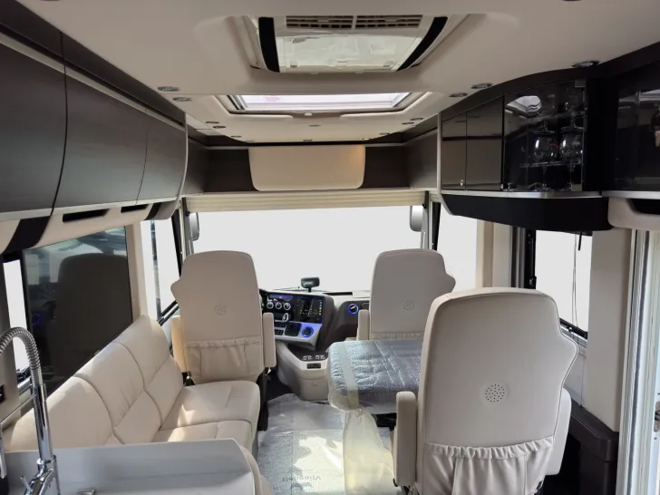 Fahrzeugbild Concorde Charisma 860 LI Busklappen/Retarder/Gastank/Bar #13