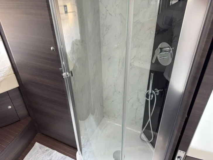Fahrzeugbild Concorde Charisma 860 LI Busklappen/Retarder/Gastank/Bar #16