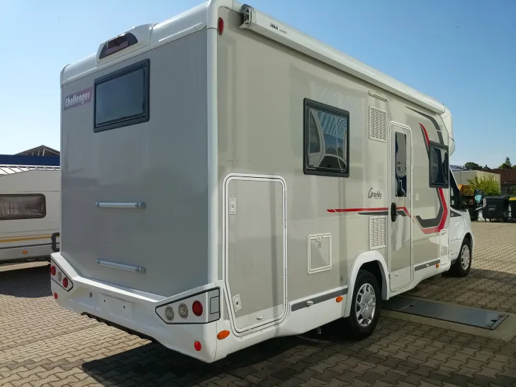 Fahrzeugbild Challenger Teilintegriert 380 Graphite #5