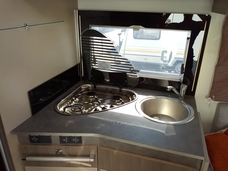 Fahrzeugbild Challenger Teilintegriert 380 Graphite #12