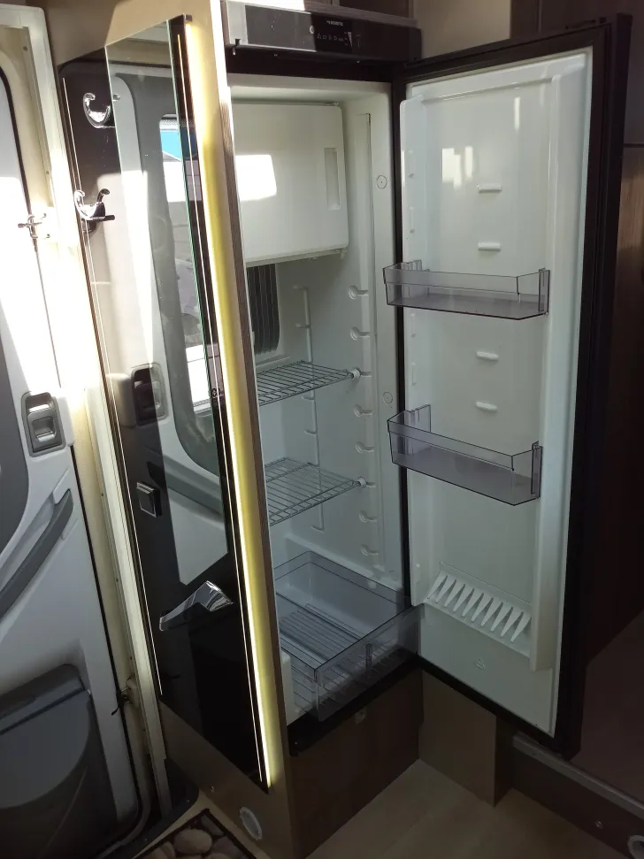 Fahrzeugbild Challenger Teilintegriert 380 Graphite #14