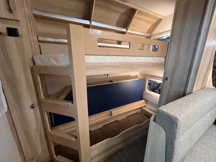 Fahrzeugbild Hobby De Luxe 540 KMFe #4