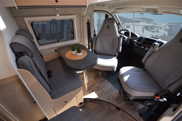 Fahrzeugbild Sunlight Camper Van CLIFF 640 Adventure Edition Faltverdunklung*Rahmenfenster #4