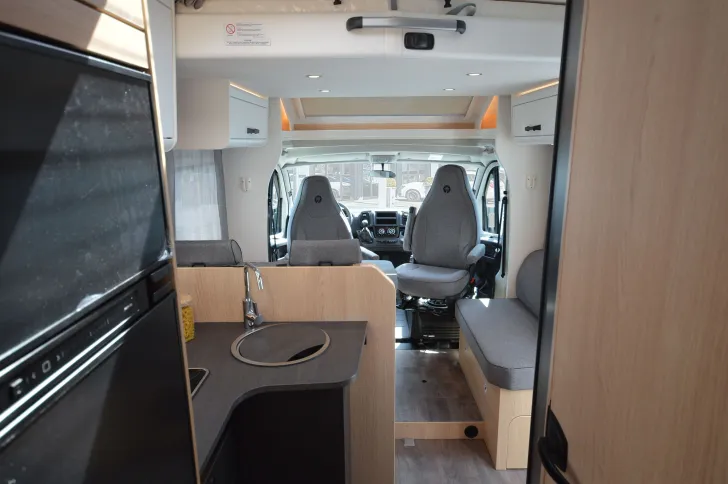 Fahrzeugbild Sunlight T 67 Hubbett & Fußbodenheizung #11