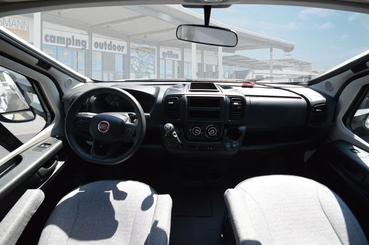 Fahrzeugbild Sunlight T 67 Hubbett & Fußbodenheizung #13