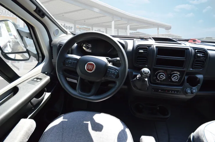 Fahrzeugbild Sunlight T 67 Hubbett & Fußbodenheizung #14