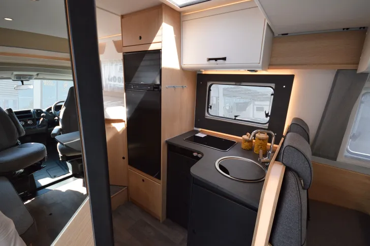 Fahrzeugbild Sunlight T 67 Hubbett & Fußbodenheizung #6