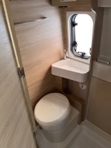 Fahrzeugbild Forster Vantasy V 636 HB Elektr.Hubbett - EINZELSTÜCK #14