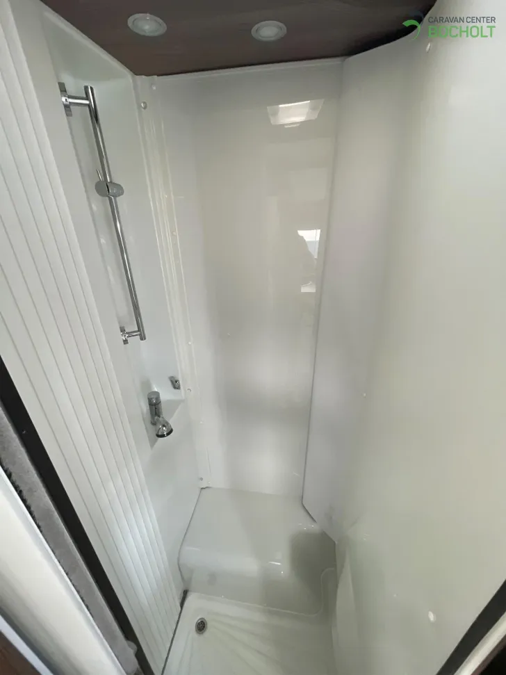 Fahrzeugbild Knaus L!VE TI 650 MEG E-Heizung / Kurbelstützen Heck #15