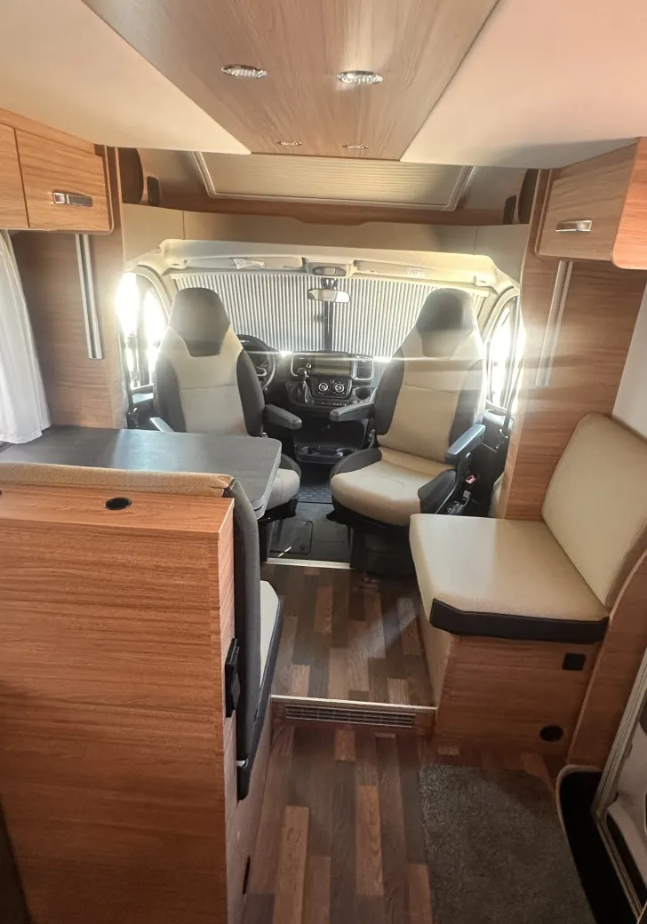 Fahrzeugbild Weinsberg CaraSuite 700 ME 18.000€  gespart! Mietfahrzeug #9