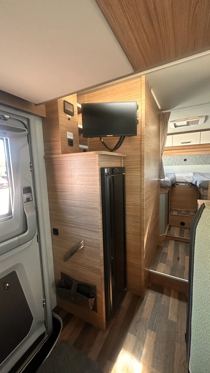 Fahrzeugbild Weinsberg CaraSuite 700 ME 18.000€  gespart! Mietfahrzeug #8