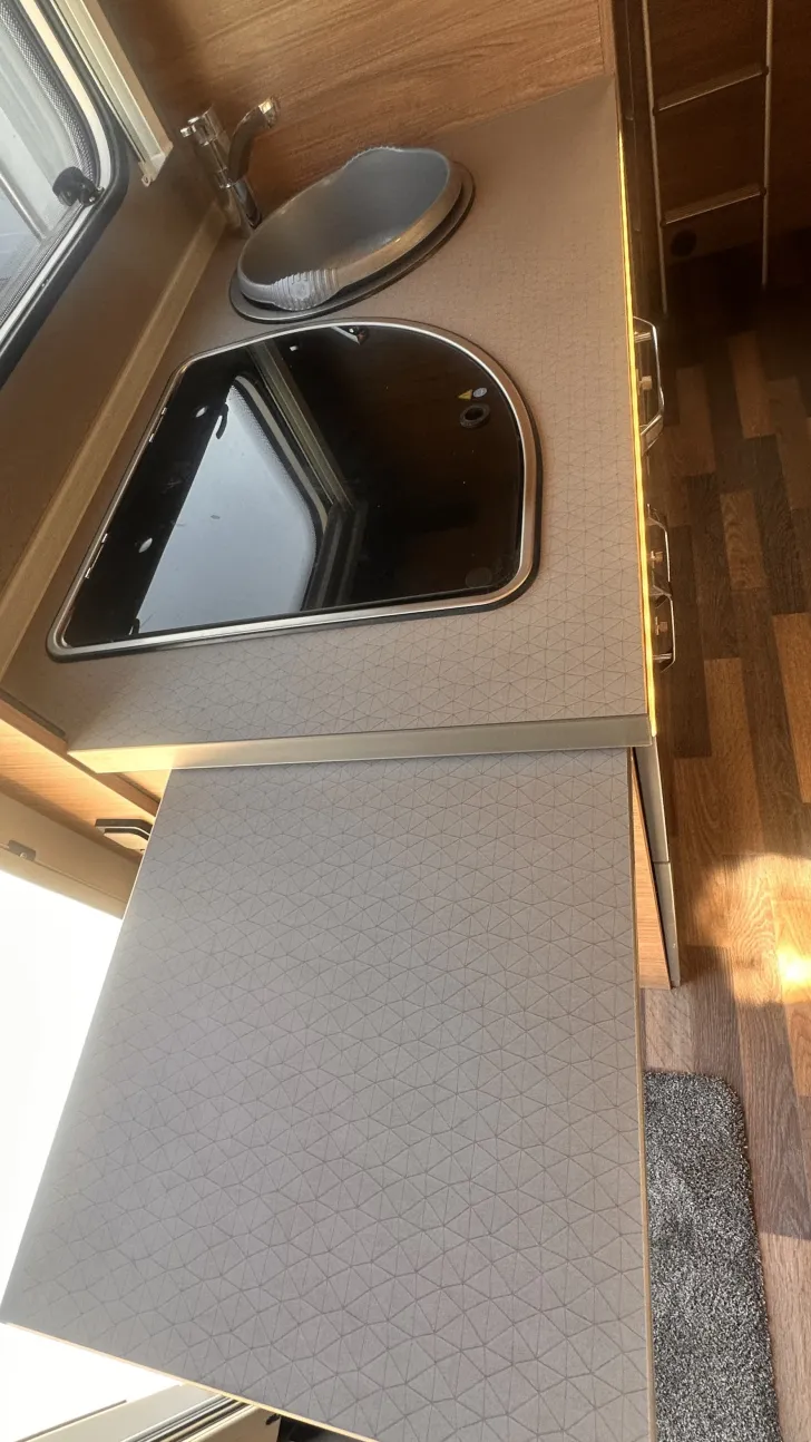 Fahrzeugbild Weinsberg CaraHome 650 DG Mietfahrzeug-Verfügbar 11.2026 #14