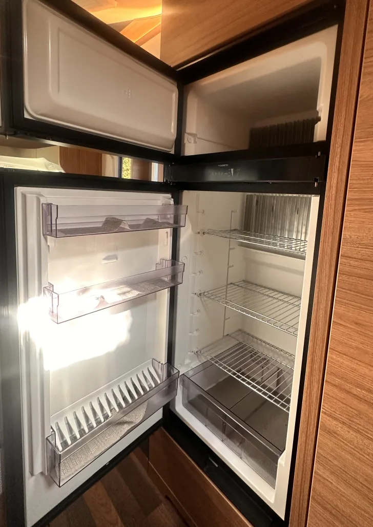Fahrzeugbild Weinsberg CaraHome 650 DG Mietfahrzeug-Verfügbar 11.2026 #16