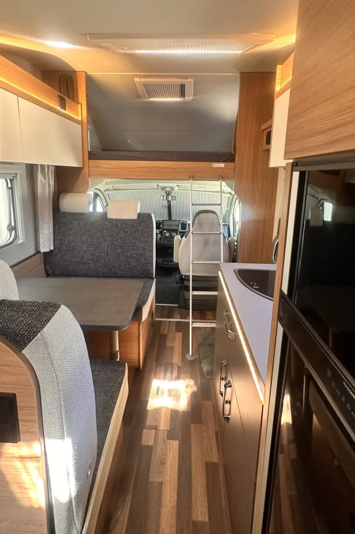 Fahrzeugbild Weinsberg CaraHome 650 DG Mietfahrzeug-Verfügbar 11.2026 #8