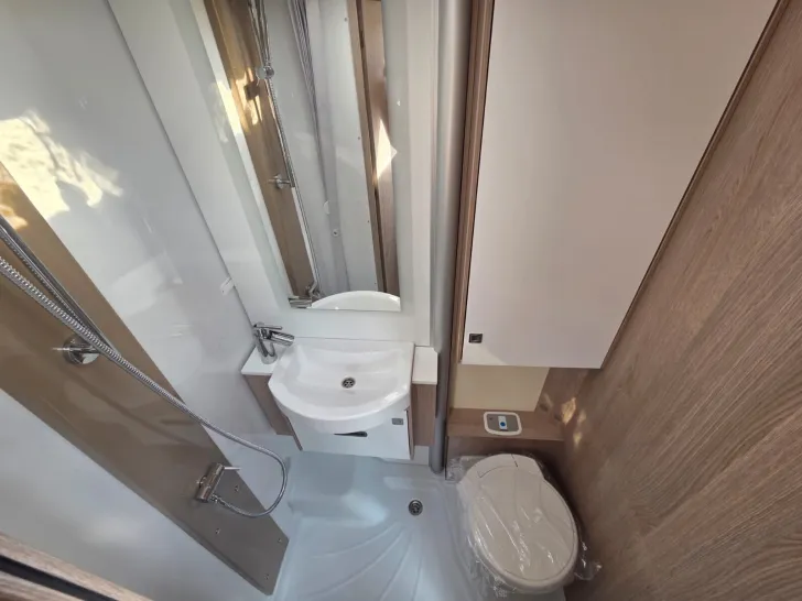 Fahrzeugbild Bürstner Lyseo Time Skyline 690 G #8