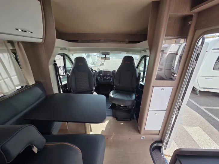 Fahrzeugbild Bürstner Lyseo Time Skyline 690 G #19