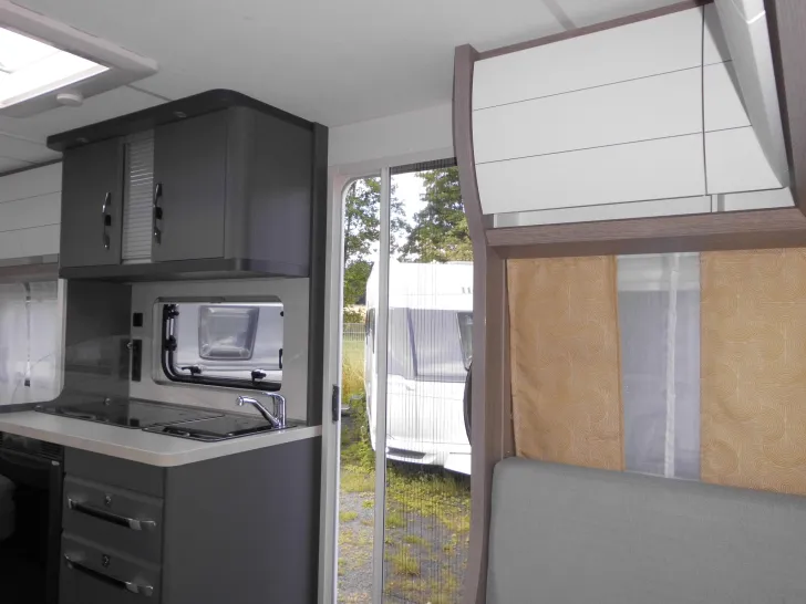 Fahrzeugbild Hobby OnTour 460 DL 2026 BUGFENSTER 1500 ROLLROST #8