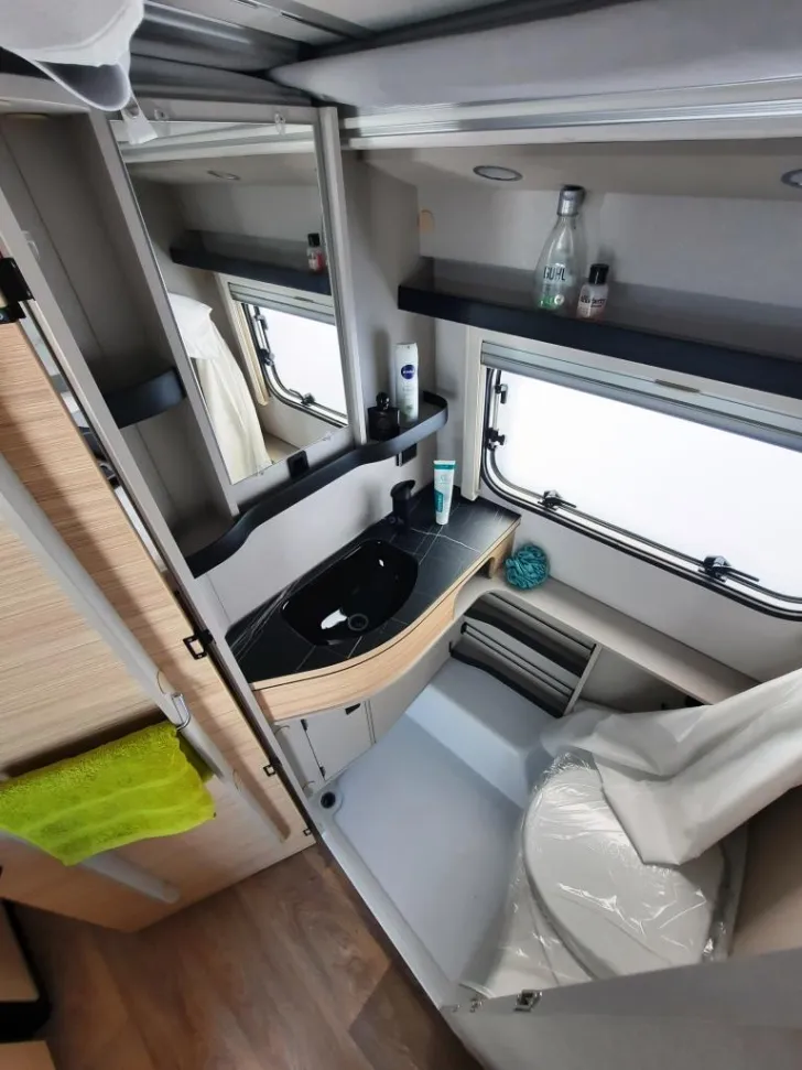 Fahrzeugbild Hymer Eriba Touring 542 Verfüg./Sparen Sie 10.440,- € #15