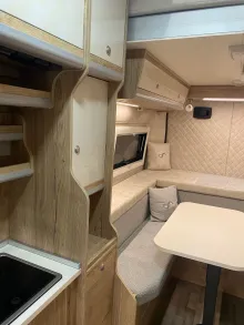 Fahrzeugbild Megamobil MEGA LOUNGE 640 165 PS Neupreis EUR 115.900,- #4