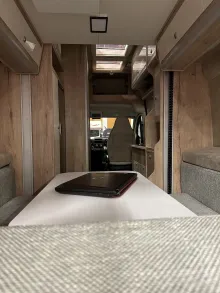 Fahrzeugbild Megamobil MEGA LOUNGE 640 165 PS Neupreis EUR 115.900,- #9