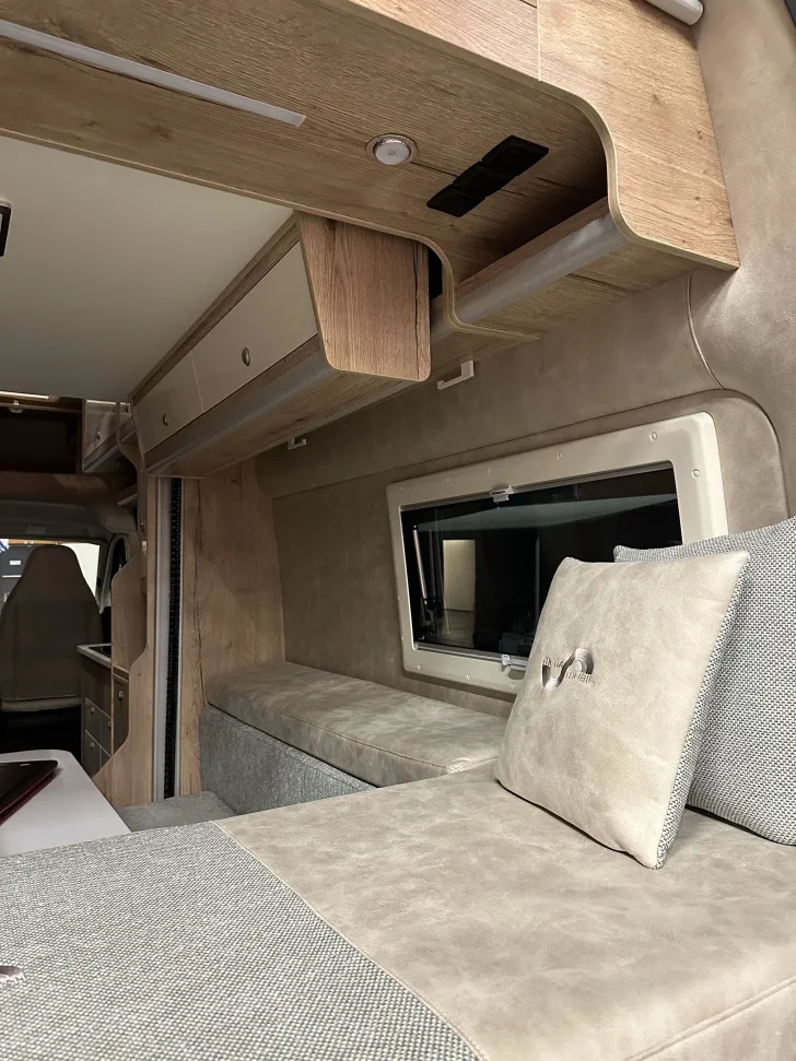 Fahrzeugbild Megamobil MEGA LOUNGE 640 165 PS Neupreis EUR 115.900,- #10