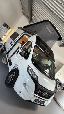 Schräg Vorne Hymer Camper Van Yosemite