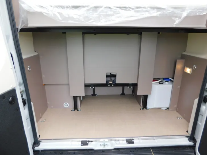 Fahrzeugbild Bürstner Eliseo C 644 Winterpaket, Backofen, Navi+Kamera #5