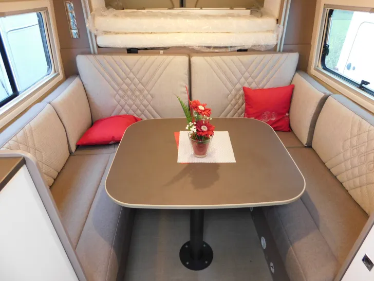 Fahrzeugbild Bürstner Eliseo C 644 Winterpaket, Backofen, Navi+Kamera #12