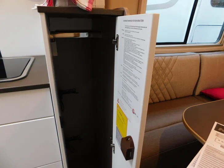 Fahrzeugbild Bürstner Eliseo C 644 Winterpaket, Backofen, Navi+Kamera #14