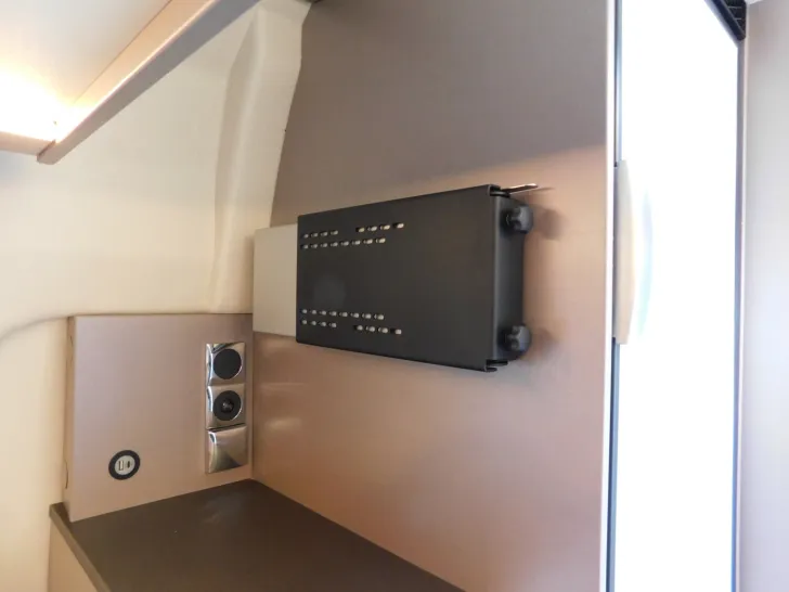 Fahrzeugbild Bürstner Eliseo C 644 Winterpaket, Backofen, Navi+Kamera #17