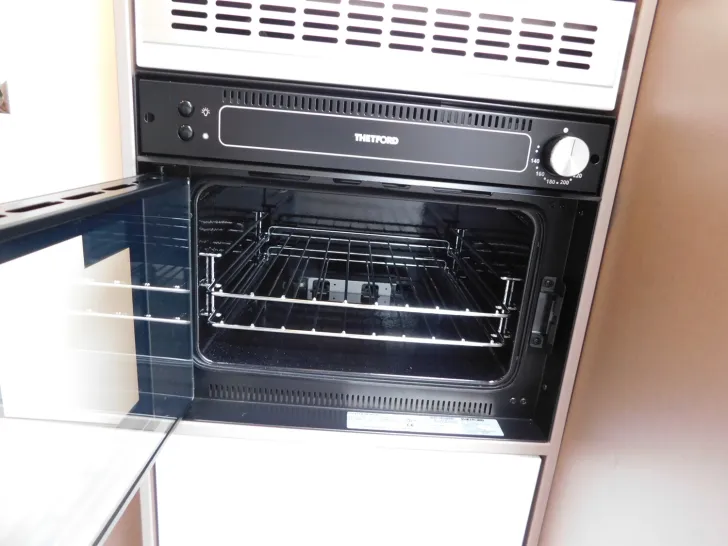 Fahrzeugbild Bürstner Eliseo C 644 Winterpaket, Backofen, Navi+Kamera #19