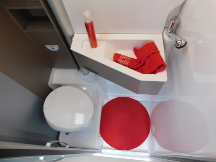 Fahrzeugbild Bürstner Eliseo C 644 Winterpaket, Backofen, Navi+Kamera #20